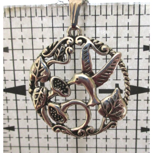 New Hummingbird and Floral Pendant Necklace - Nature Bird Jewelry - Gift Boxed - Picture 7 of 8